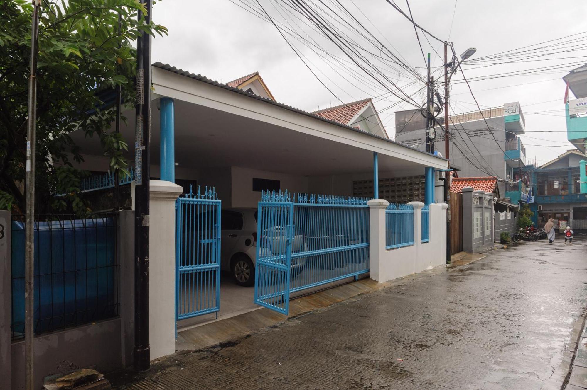 Reddoorz Syariah @ Sakura Hotel Jatiwaringin Bekasi Ngoại thất bức ảnh